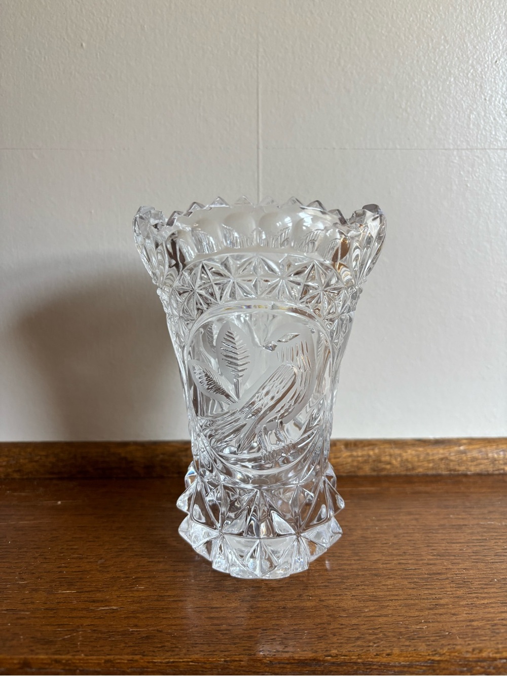 Vintage Hofbauer “Byrdes Collection “ Clear Crystal Vase Sawtooth Edge